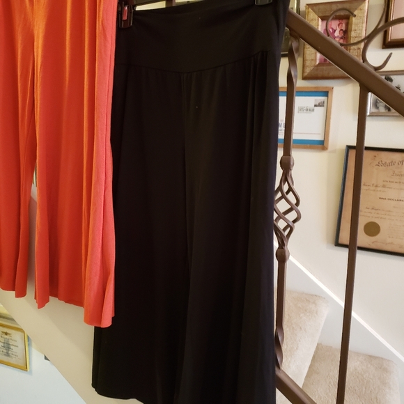 3 Pairs Of Silky Flowing Gaucho Capris-length Pants - Picture 8 of 8
